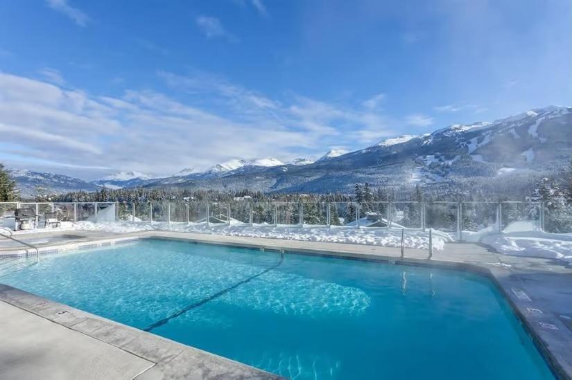 Ironwoods On Blueberry Hill By Whistler Blackcomb Vacation Rentals Luaran gambar